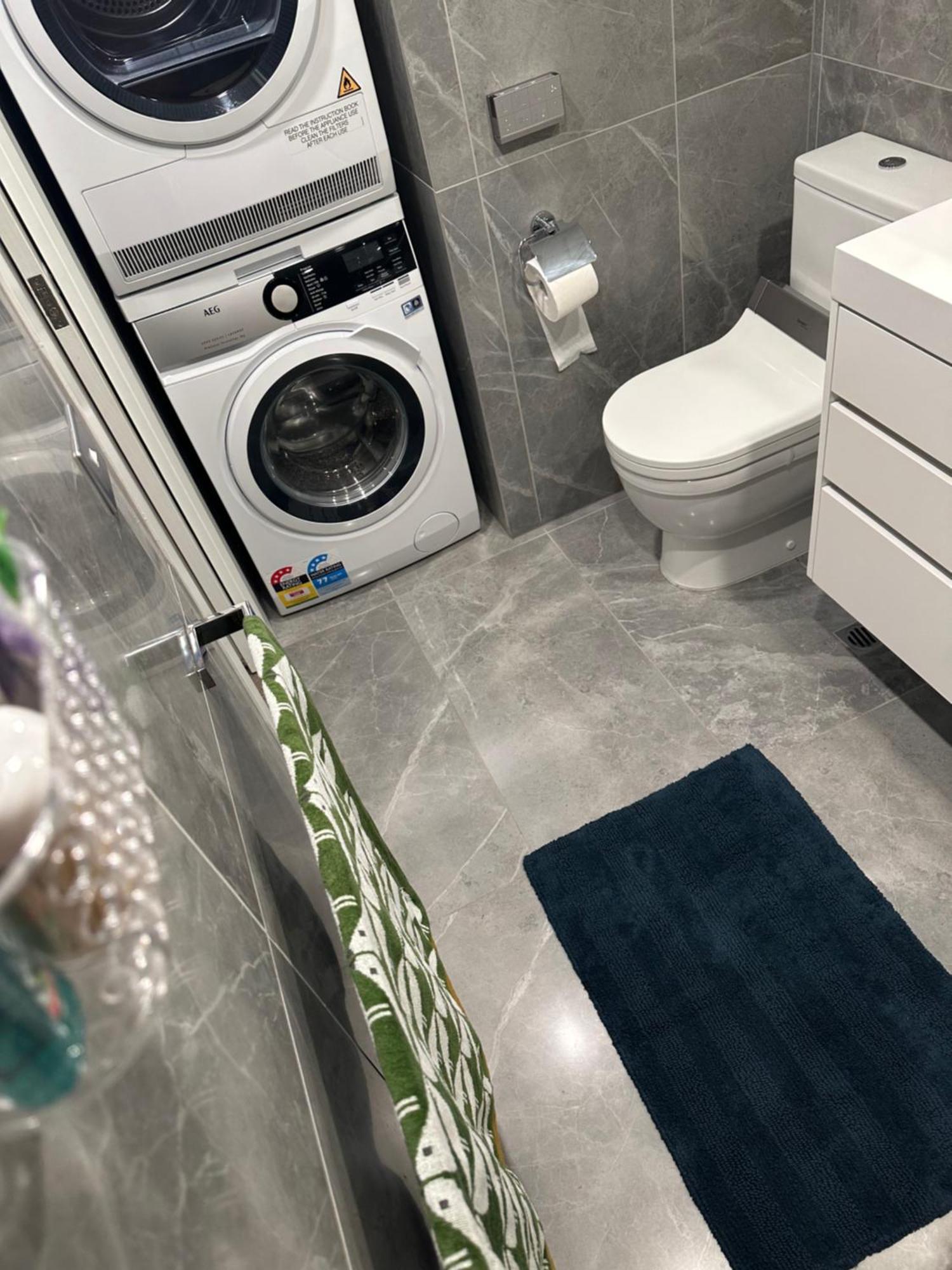 Private 1 Bed Accom With Bathroom In A 3 Bed Apartment - Melb Cbd, Regency Towers - Free Parking, Wifi And Pool Melbourne Exteriör bild